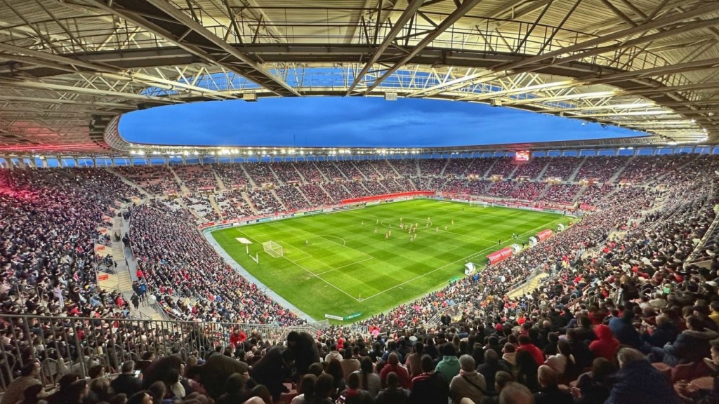 Jak může vypadat stadion Slavie a Sparty?